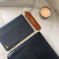 Funda para MacBook Maison Caviar Nobu, protección elegante en color negro para portátil MacBook.
