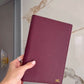 Agenda Sicilia de Maison Caviar, cuaderno con diseño colorido y encuadernación resistente para organización diaria.