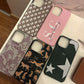 Funda para iPhone Alana de Maison Caviar con diseño elegante y protección para teléfono inteligente en imagen.