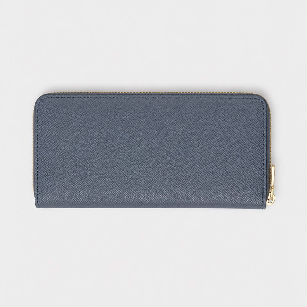 Billetera Alessandro de Maison Caviar en color azul claro, con detalles elegantes y espacio para tarjetas y dinero en efectivo.