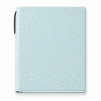 Agenda Maison Caviar Margot de color azul claro con tapa dura y diseño elegante para planificación diaria.
