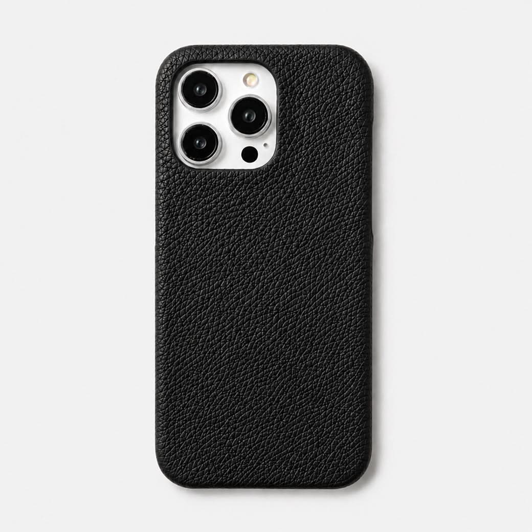 Funda negra para iPhone de Maison Caviar con diseño elegante y textura suave, protección y estilo para tu dispositivo.