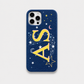 Funda para iPhone de Maison Caviar en color azul con diseño elegante, protección y estilo para tu teléfono.