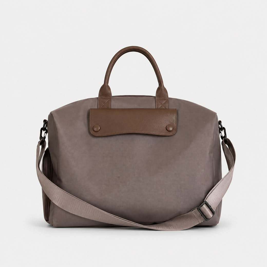Bolso Salvatore de Maison Caviar en color marrón, bolso de mujer con diseño elegante y detalles de alta calidad.