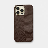Funda para iPhone Maison Caviar Napoles en color café, protección elegante y duradera para teléfono inteligente.