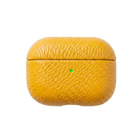 Funda para Airpods Maison Caviar Salem, protección en color oscuro, diseño elegante y resistente.