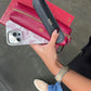 Funda para iPhone Maison Caviar Abby en color negro, con diseño elegante y protección para teléfono móvil.