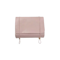 Neceser de lujo Maison Caviar Enzo, bolsa de belleza con compartimentos elegantes y cierre metálico.