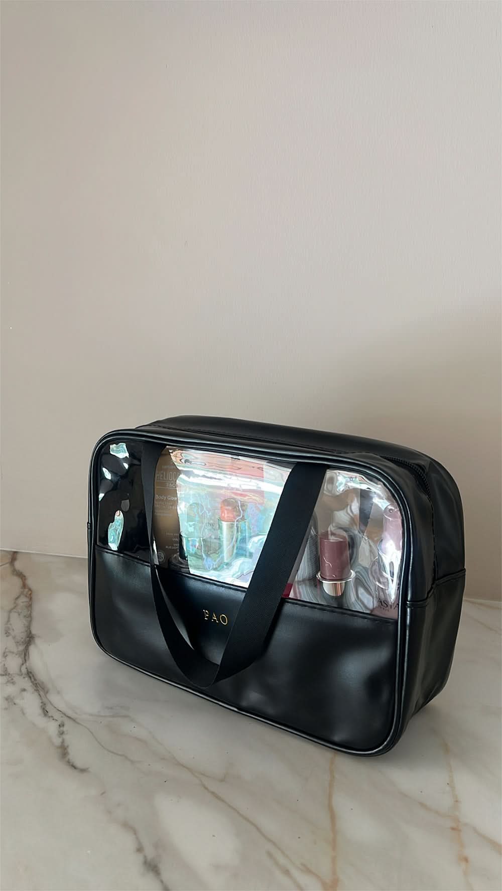 Maletín de viaje Maison Caviar Pierre, bolsa de viaje elegante y espaciosa con detalles de cuero y asas resistentes.
