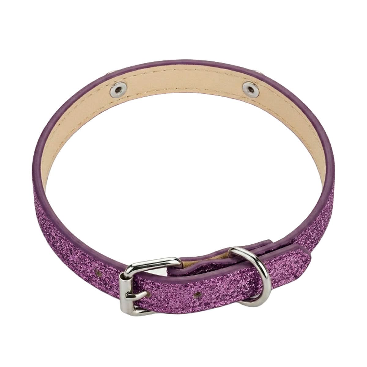 Collar para mascotas Gian de Maison Caviar, resistente y elegante, muestra detalles de diseño en cuero con hebilla ajustable.