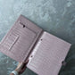 Funda para iPad Maison Caviar Mojacar en color negro con diseño elegante y protección resistente para el dispositivo.