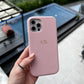 Funda para iPhone Maison Caviar Pisa en color negro, con diseño elegante y protección para teléfono inteligente.