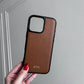 Funda para iPhone Maison Caviar Alicante en color, con diseño elegante y protección para el teléfono móvil.