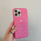 Funda para iPhone Milan de Maison Caviar, protección elegante con diseño de alta calidad, vista frontal en la imagen.