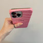 Funda para iPhone Milan de Maison Caviar, protección elegante en diseño de caso para teléfono inteligente.