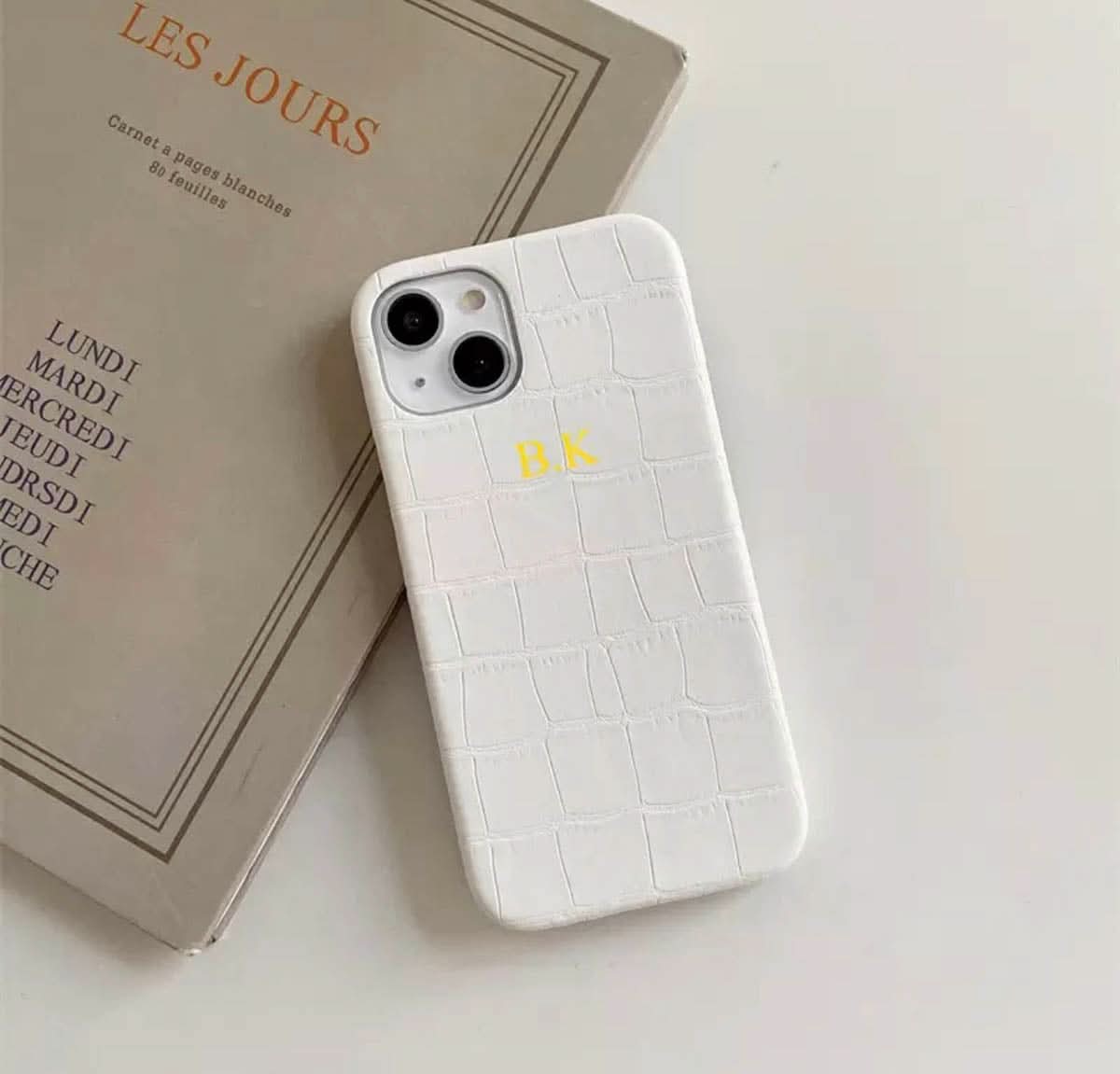Funda para iPhone Milan de Maison Caviar, protección elegante con diseño sofisticado y acabado de alta calidad.