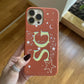 Funda para iPhone Maison Caviar Alice, protección elegante con diseño delicado, en color y estilo refinado.