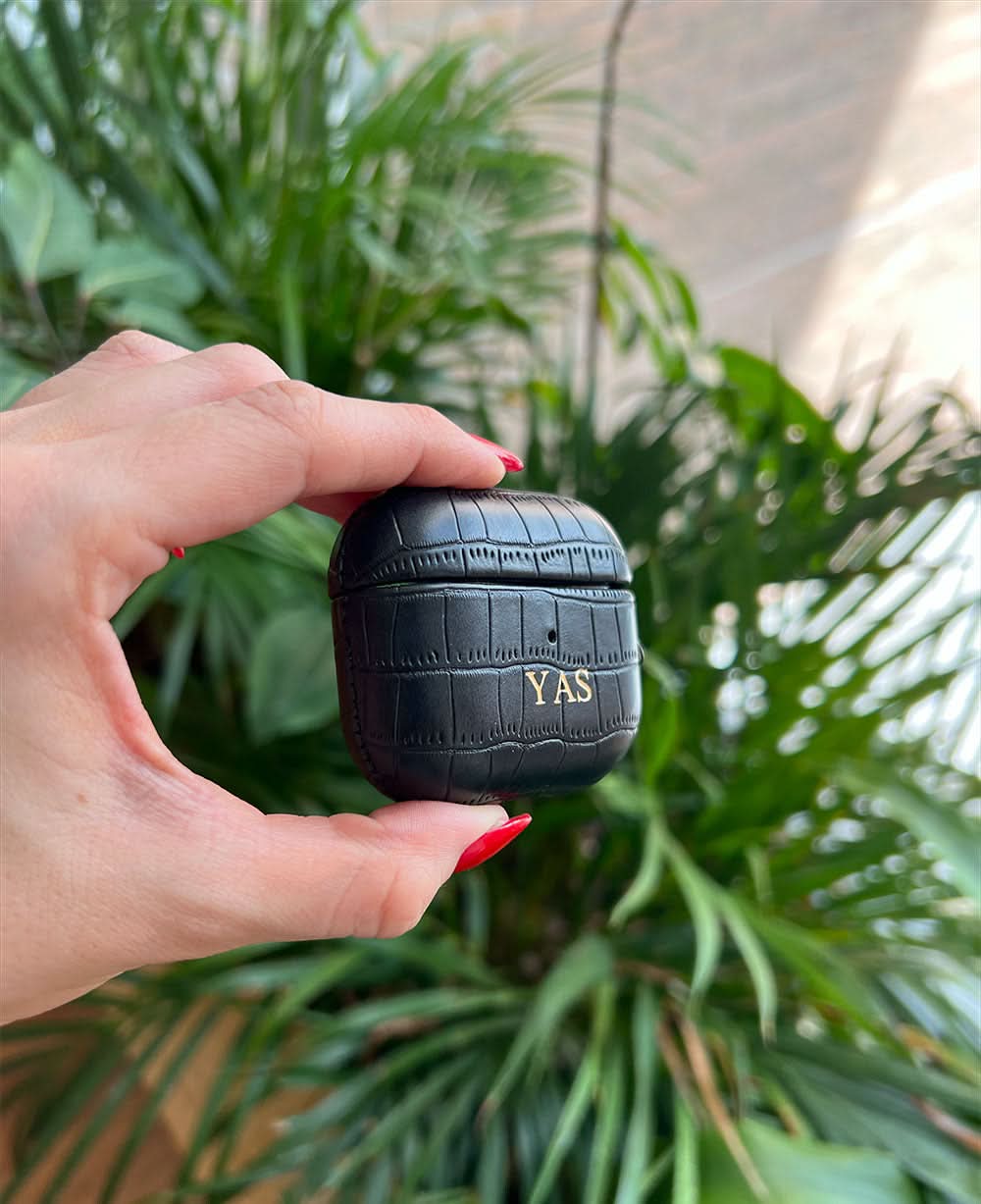 Funda para Airpods de Maison Caviar en diseño Amsterdam, protección y estilo para auriculares inalámbricos.