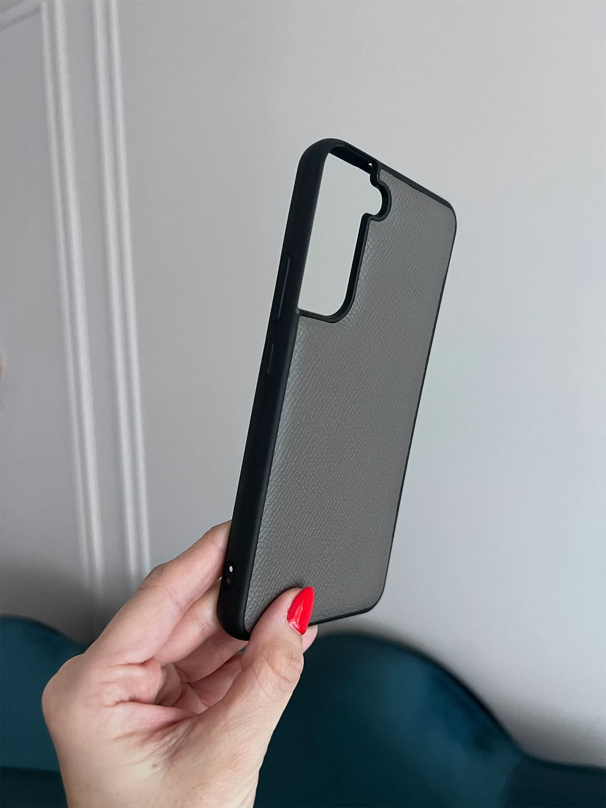 Funda Samsung Benedetto de Maison Caviar, protección elegante para teléfono con diseño en cuero y detalles sofisticados.