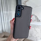 Funda Samsung Benedetto de Maison Caviar, protección elegante para teléfono móvil, con diseño en cuero y detalles sofisticados.