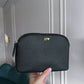 Bolso de maquillaje Salamanca de Maison Caviar, bolso de vanity con compartimentos y diseño elegante, visto en la imagen.