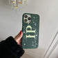 Funda para iPhone Maison Caviar Alice con diseño elegante y protección, vista frontal del caso en color y detalles decorativos