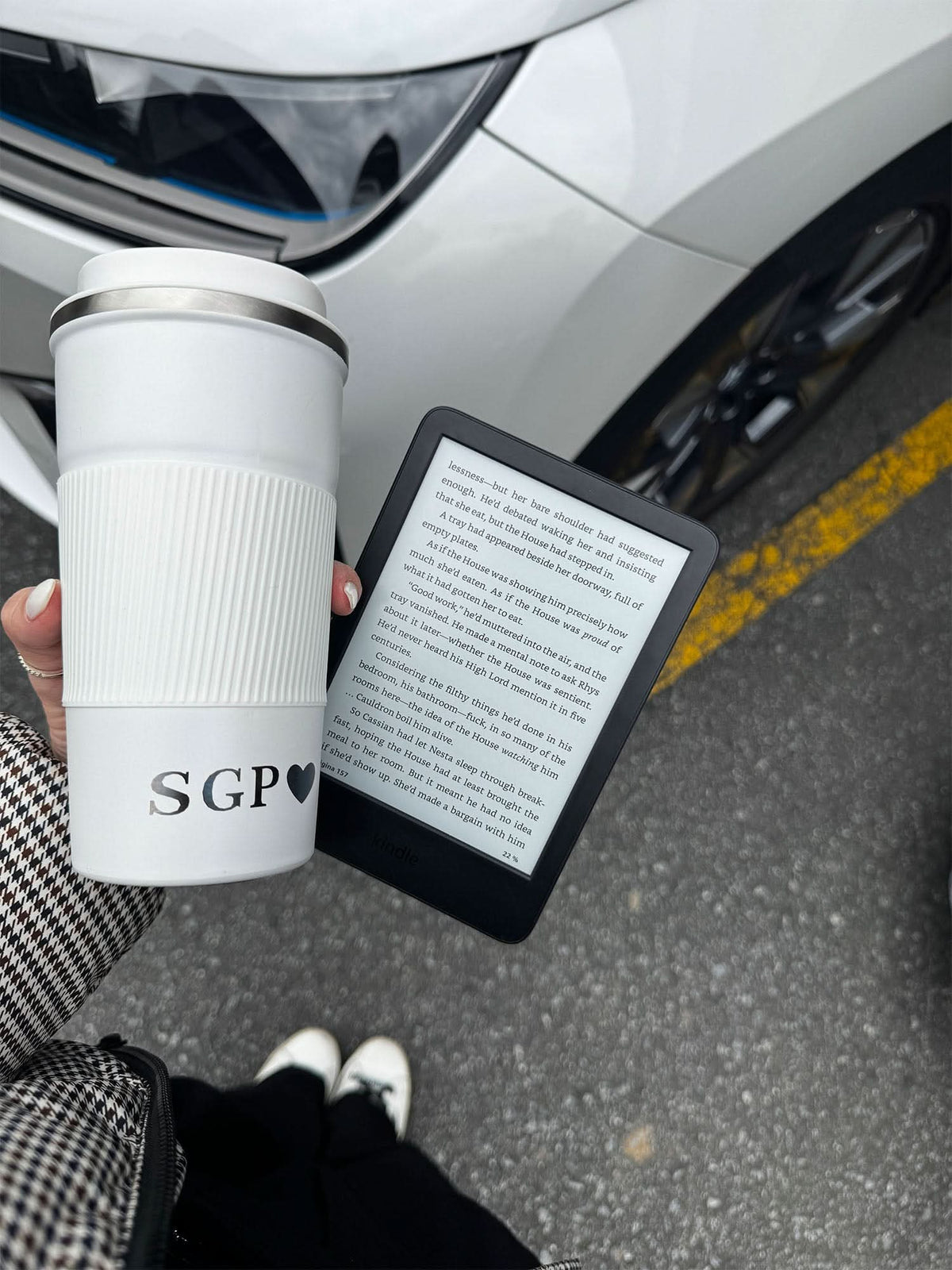 Vaso para café Maison Caviar Filipo, de cerámica blanca con diseño elegante y asa, ideal para servir café en casa o en la oficina.