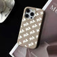 Funda para iPhone Eliot de Maison Caviar, protección elegante en color negro con textura de cuero.