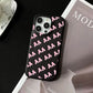 Funda para iPhone Eliot de Maison Caviar, protectora y elegante, muestra el diseño y acabado de la funda en la imagen.