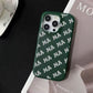 Funda para iPhone Eliot de Maison Caviar, protección elegante en color negro, con detalles de diseño sofisticados.