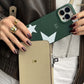 Funda para iPhone Liam de Maison Caviar, protección elegante en color negro con detalles de alta calidad.