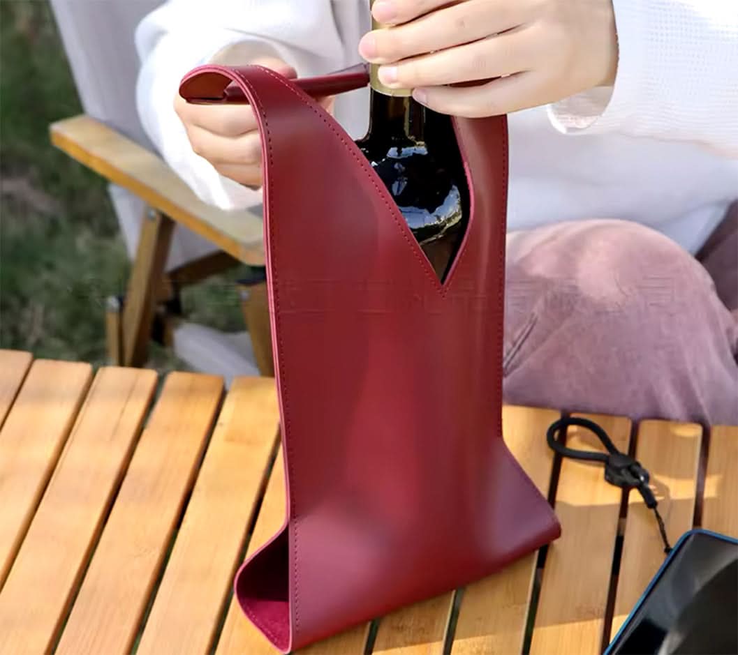 Porta vino Maison Caviar Bastian, soporte de madera para botellas de vino con diseño elegante y funcional.
