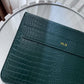 Funda para MacBook Maison Caviar Nobu, protección elegante en color negro con detalles de alta calidad.