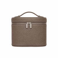 Vanity bag Jade de Maison Caviar en color nude.
