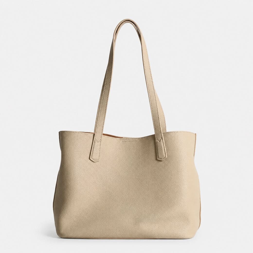 Bolso Francesca de Maison Caviar en color kaki, bolso de mujer con diseño elegante y detalles de calidad.