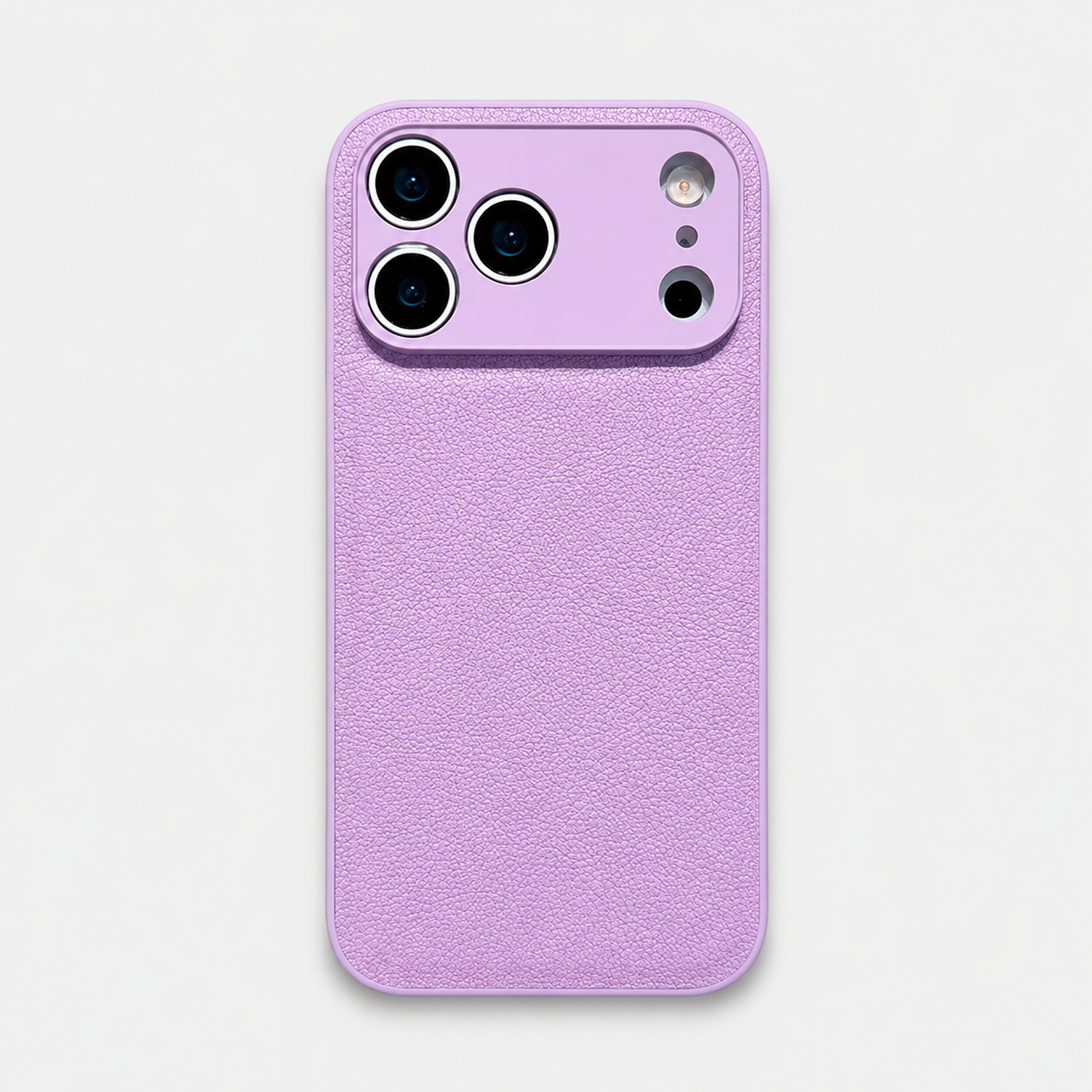 Funda para iPhone de Maison Caviar en color lila, protección elegante para teléfono móvil.