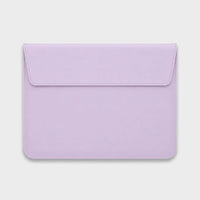 Funda para MacBook Maison Caviar Nobu en color lila, protección elegante para portátil MacBook.