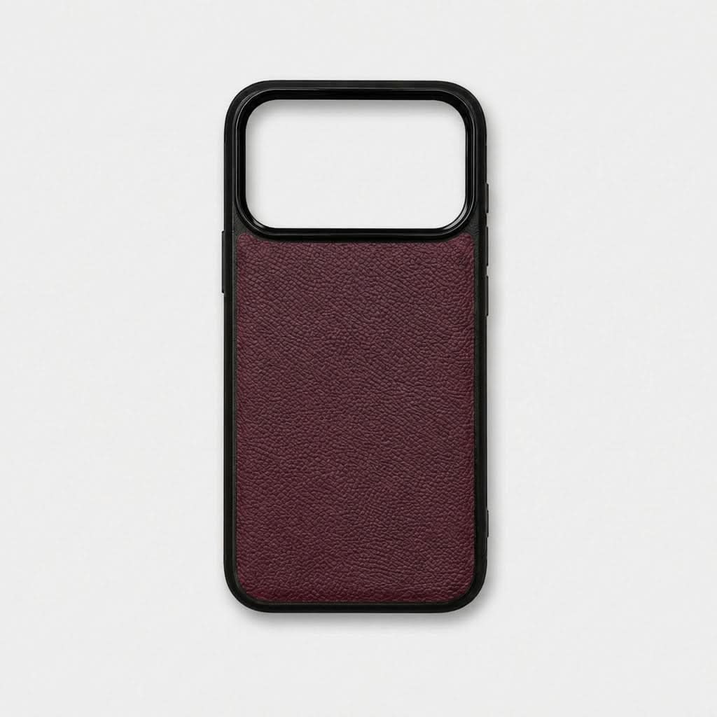 Funda para iPhone Maison Caviar Lucca en color negro con textura elegante y acabado de alta calidad.
