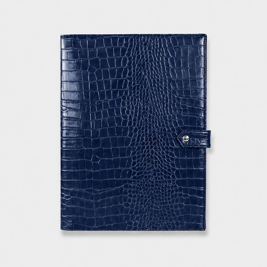 Funda para iPad Maison Caviar Mojacar en color navy, protección elegante para tablet con diseño resistente y estilo sofisticado.