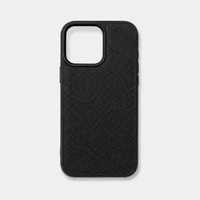 Funda negra para iPhone de Maison Caviar, diseño elegante y protección para el teléfono móvil.