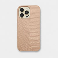 Funda para iPhone Maison Caviar Napoles en color nude, detalles elegantes y diseño de protección para teléfono móvil.