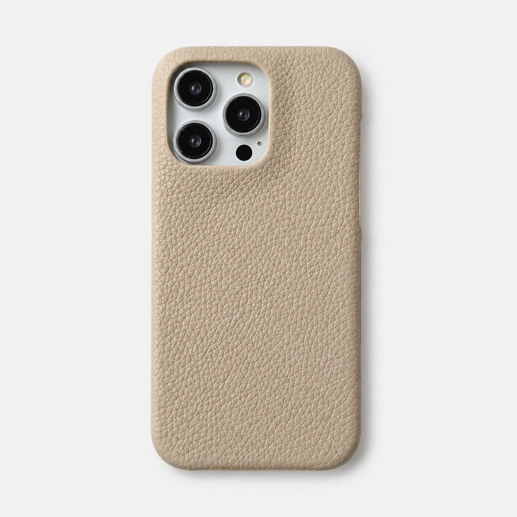 Funda para iPhone Maison Caviar Pisa en color nude, protección delgada y elegante para teléfono móvil.