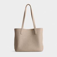 Bolso Francesca de color nude de la marca Maison Caviar, bolso de mujer con diseño elegante y acabado de alta calidad.