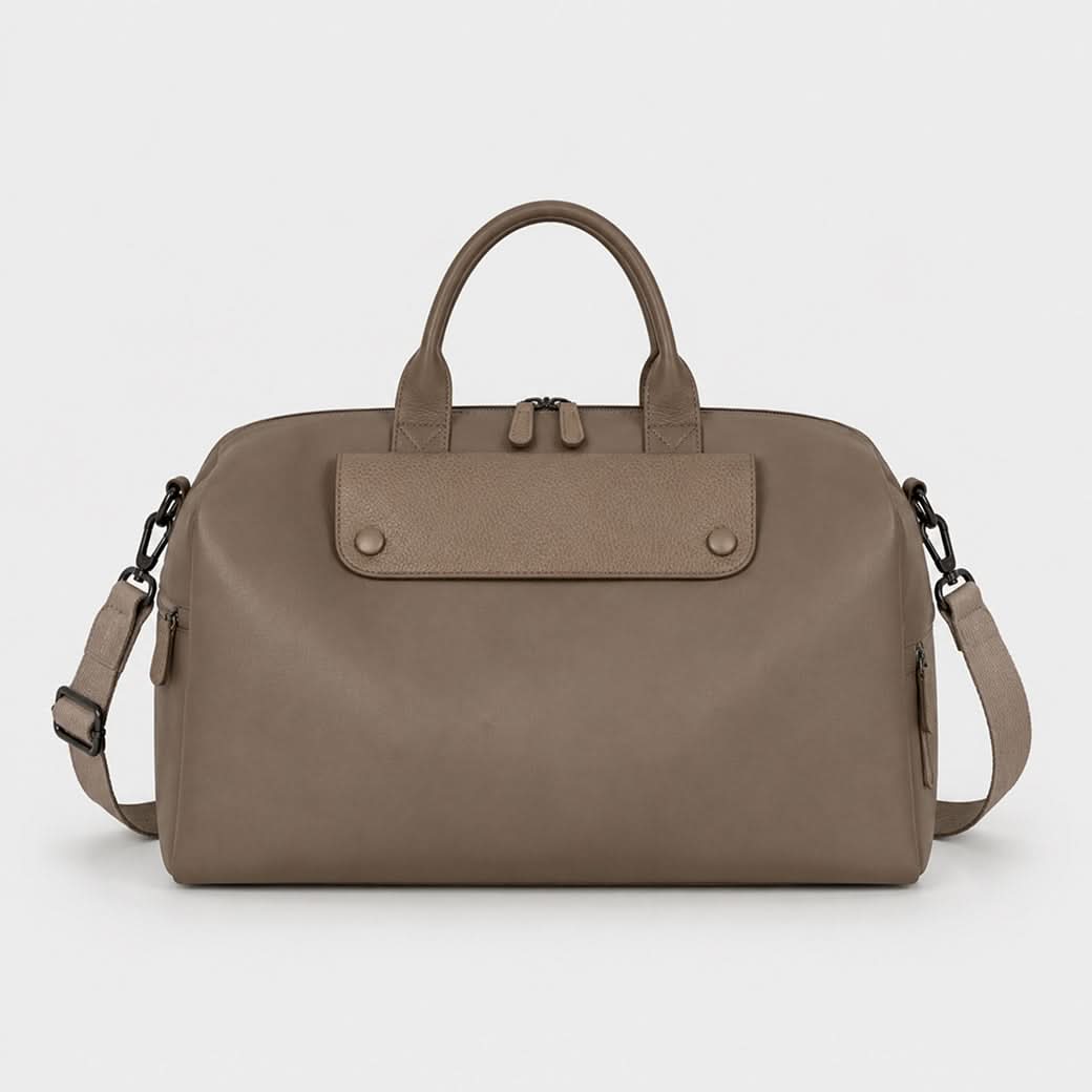 Bolso Salvatore de Maison Caviar en color nude, bolso de moda con diseño elegante y espacio para objetos personales.