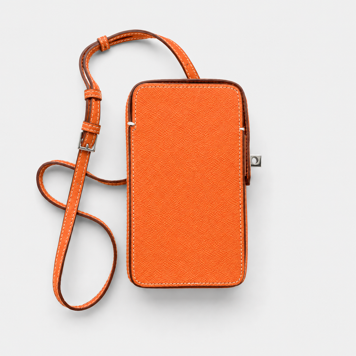 Funda para iPhone Maison Caviar Emily en color naranja, protección y estilo para teléfono móvil.