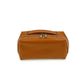 Bolsa de vanity Pia de Maison Caviar, bolso de maquillaje con compartimentos y diseño elegante en cuero negro.