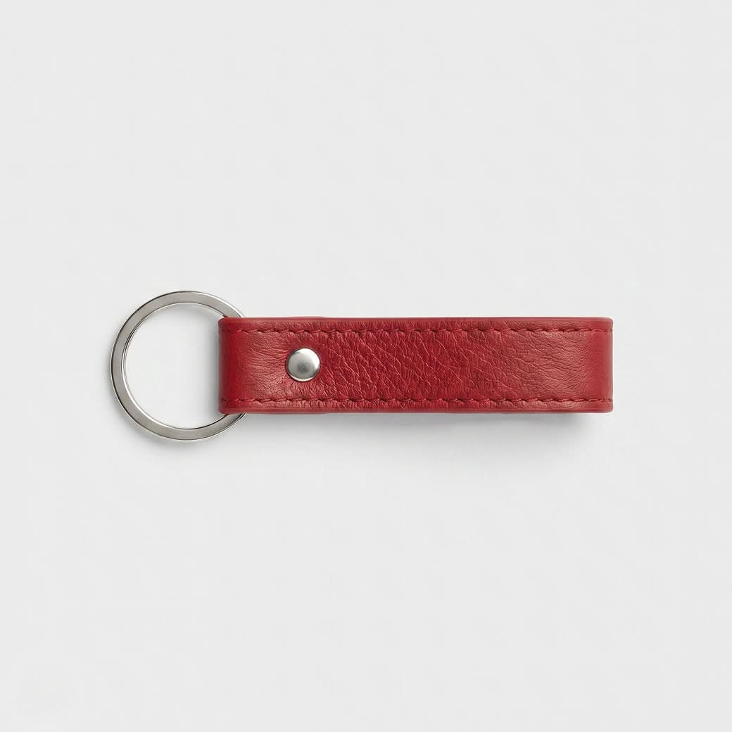 Llavero Capri de Maison Caviar en color rojo con diseño elegante y detalles de alta calidad.