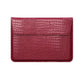 Funda para MacBook Maison Caviar Nobu de color rojo con textura crujiente y diseño elegante, protege y decora tu portátil.