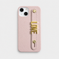 Funda rosa para iPhone de Maison Caviar, protección elegante con diseño de alta calidad para dispositivos Apple.