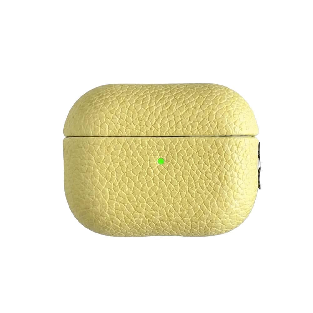 Funda para AirPods Maison Caviar Salem en color negro con detalles elegantes y cierre de clip, protección para auriculares inalámbricos.